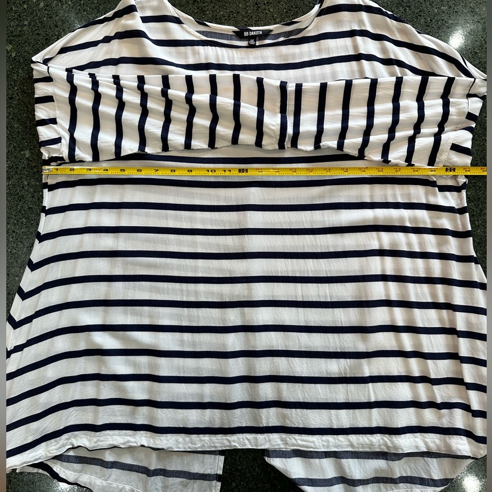 GUC BB Dakota 1x Navy/White Stripe Swing Top